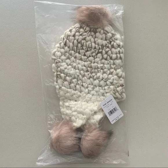 NWT Free People Snow Castle Trapper Pom Hat Ivory - Picture 3 of 6